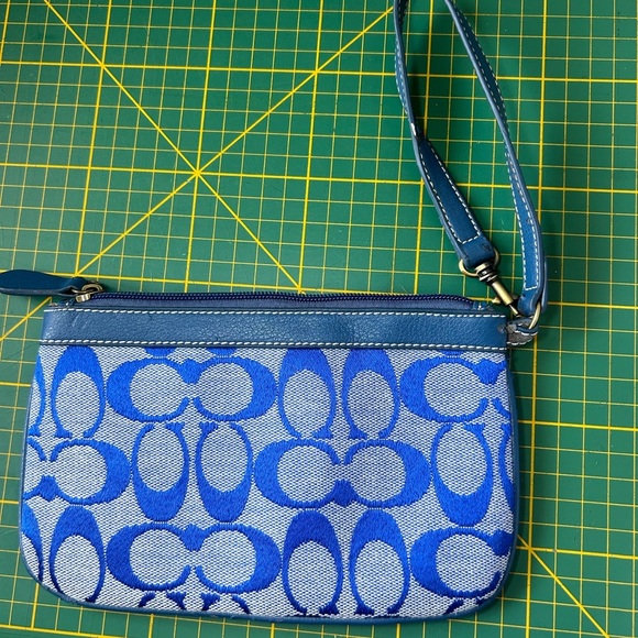 Vintage Coach Blue monogram logo clutch pouch - Picture 2 of 16